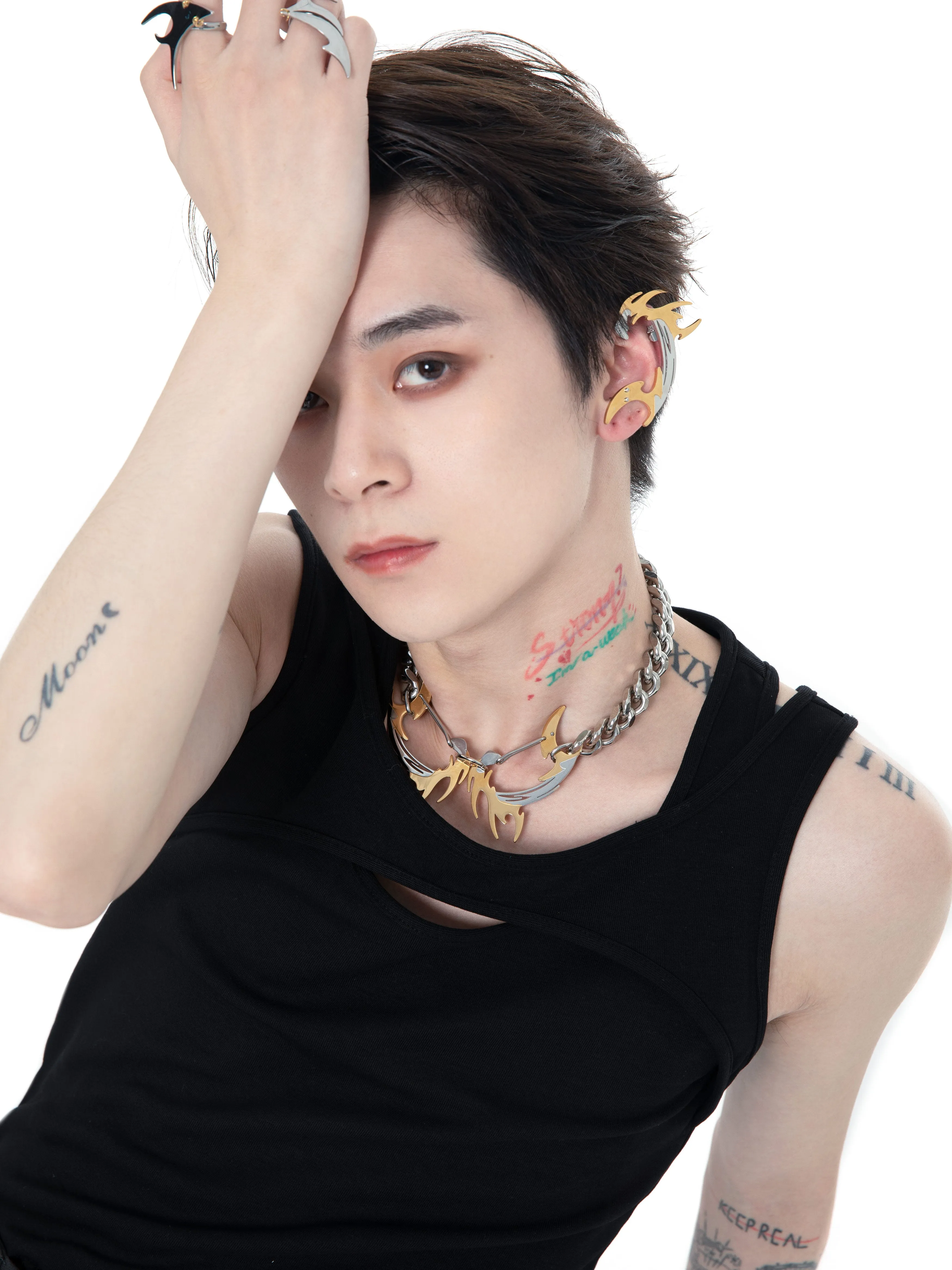 40% OFF!   Fervooor Futureistic golden dragon ear clip